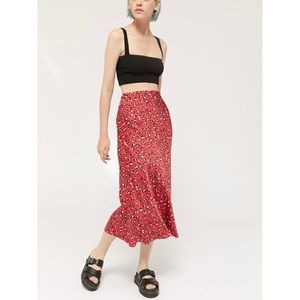 SOLD ON DEPOP: Urban Outfitters Satin Slip Skirt Red Leopard Print